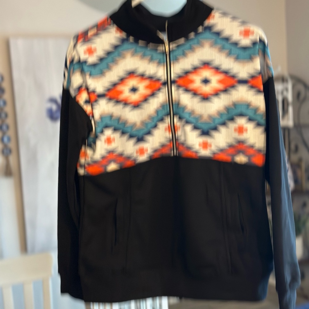Women’s quarter zip Aztec Western pullover. Size S. Black With Aztec Yoke